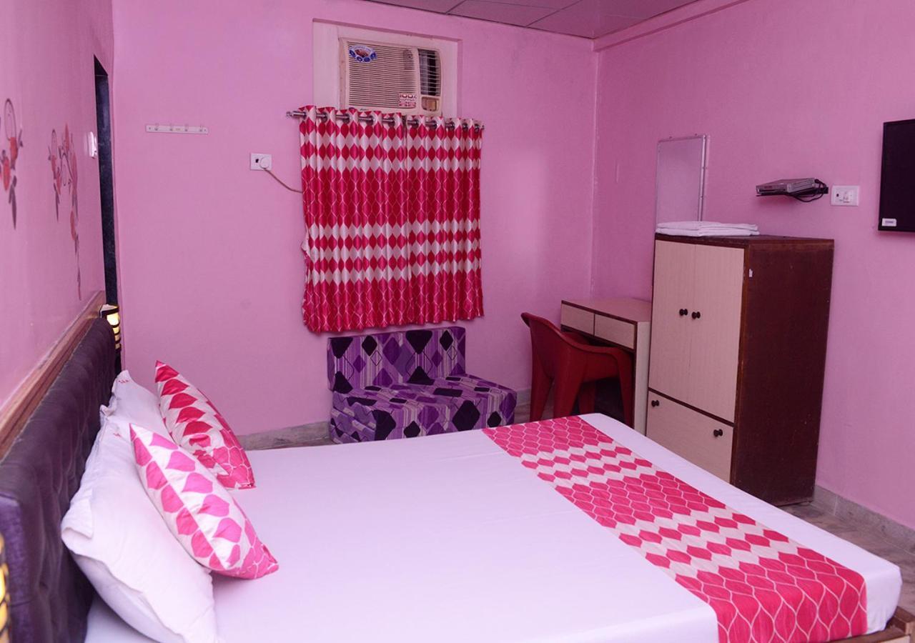 SRK Hotel- Grant Road Mumbai  Buitenkant foto